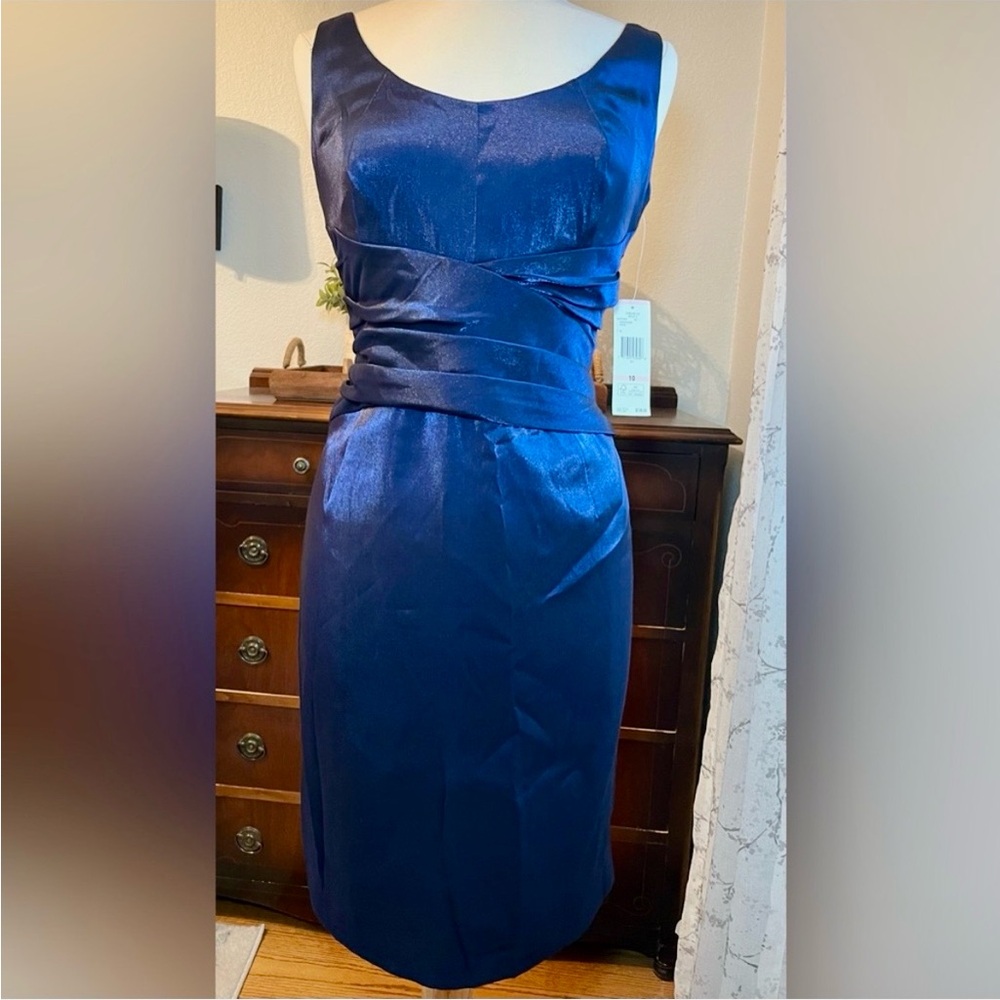 Gorgeous Jones New York Midnight Blue Shimmery Cocktail Dress